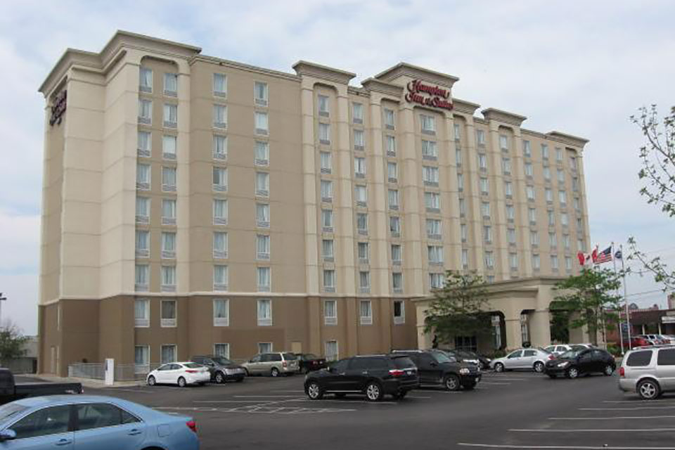 Hampton Inn & Suites by Hilton 