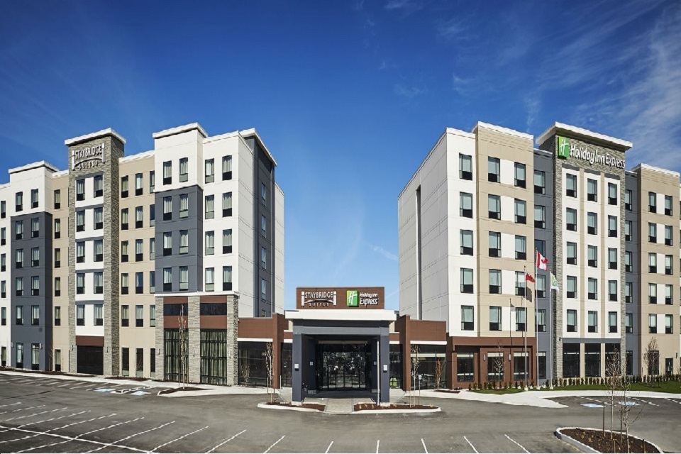 Holiday Inn Express & Staybridge